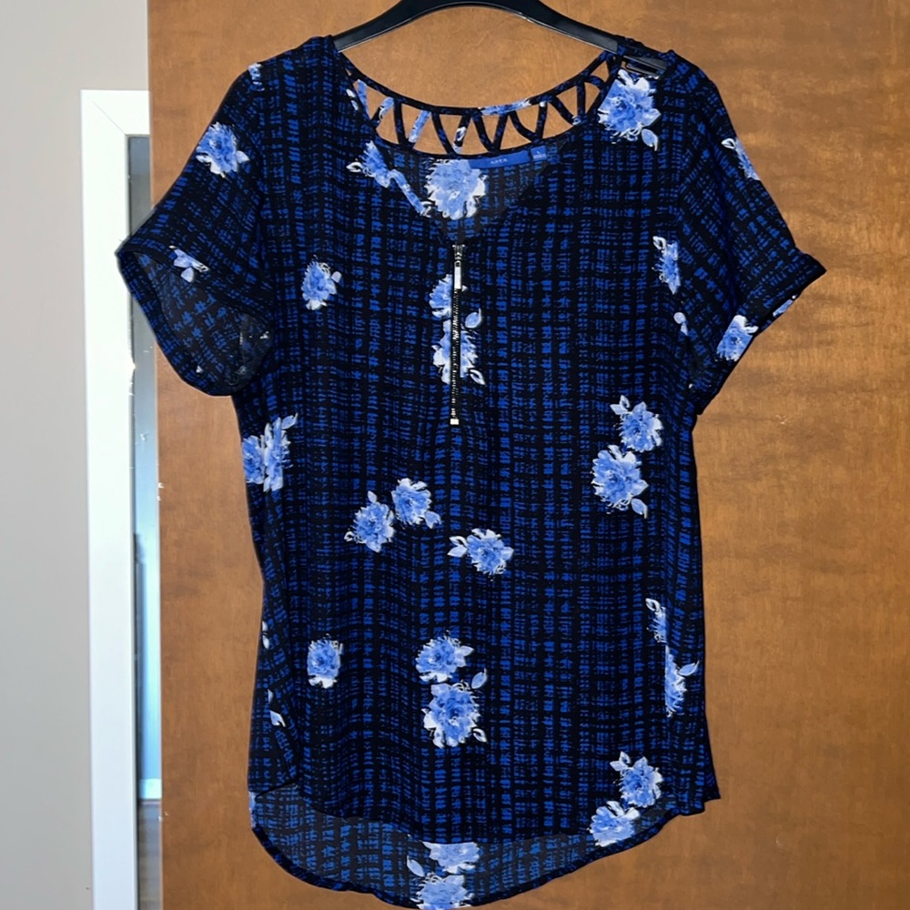 Apt. 9 work shirt